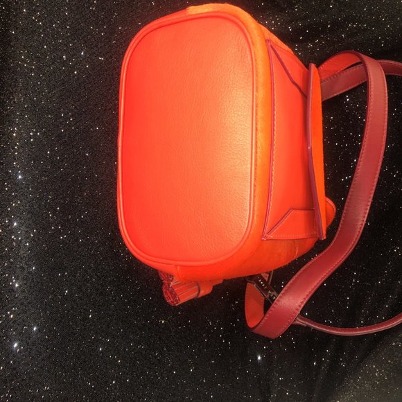 Mini Stella mandarin bucket bag - Picture 4 of 5